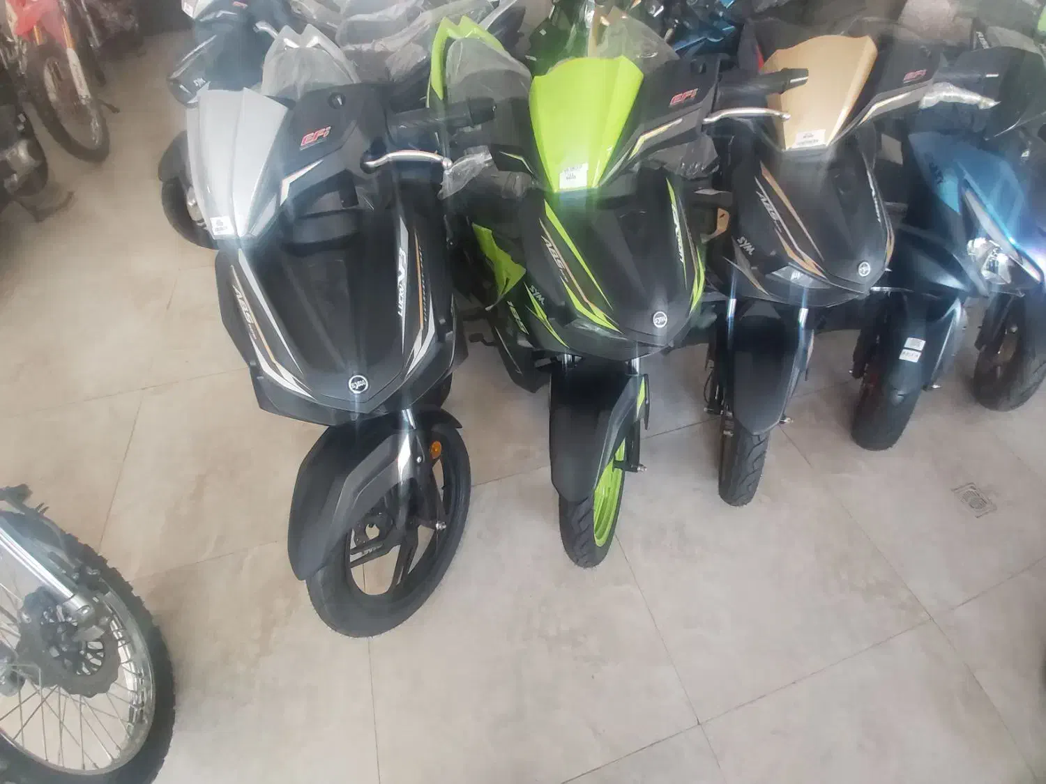 موتور لاکی و بنلی جفت|موتورسیکلت|پاکدشت, پاکدشت (مامازند)|دیوار