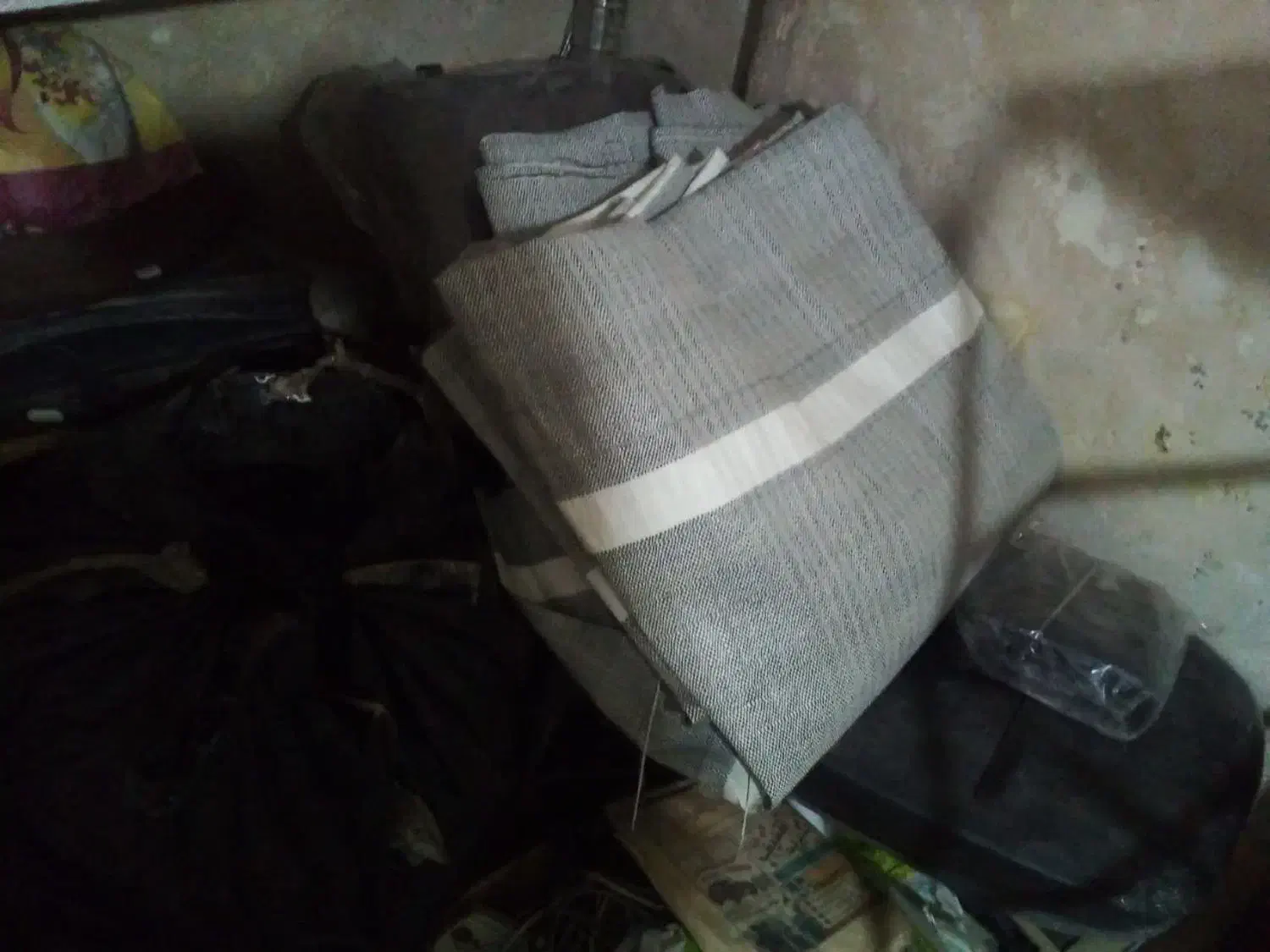 گونی یه تیکه ۳در۴|گلیم، جاجیم، گبه|نجف‌آباد, کشاورز|دیوار