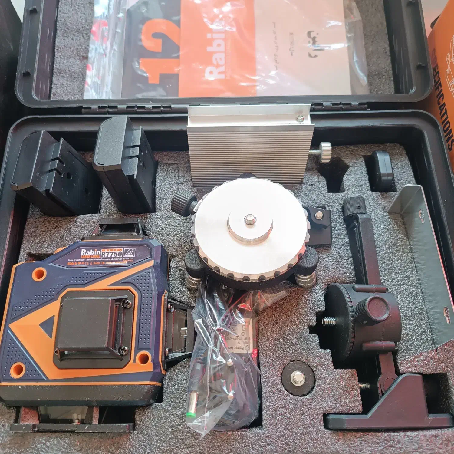 تراز لیزری نور سبز سه بعدی رابین|ابزارآلات|قم, کاسه گران|دیوار