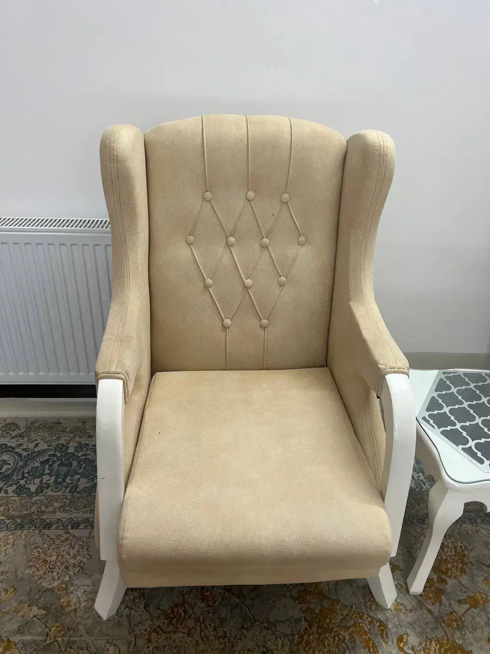 مبل  تمیز چستر|مبلمان خانگی و میز عسلی|یزد, |دیوار