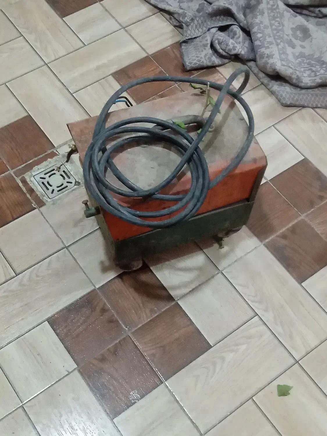 پنج قلم وسیله مورد نیاز|سایر لوازم برقی|پاکدشت, پاکدشت (مامازند)|دیوار