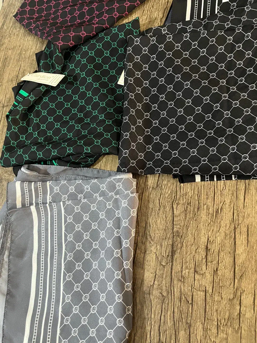 فروش شال و روسری عمده|لباس|رشت, رودباری|دیوار