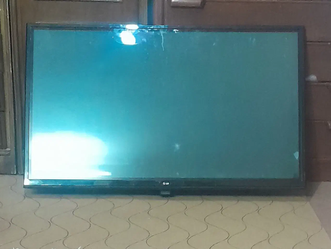 تلویزیون ۵۰ اینج LG|تلویزیون و پروژکتور|بروجرد, |دیوار