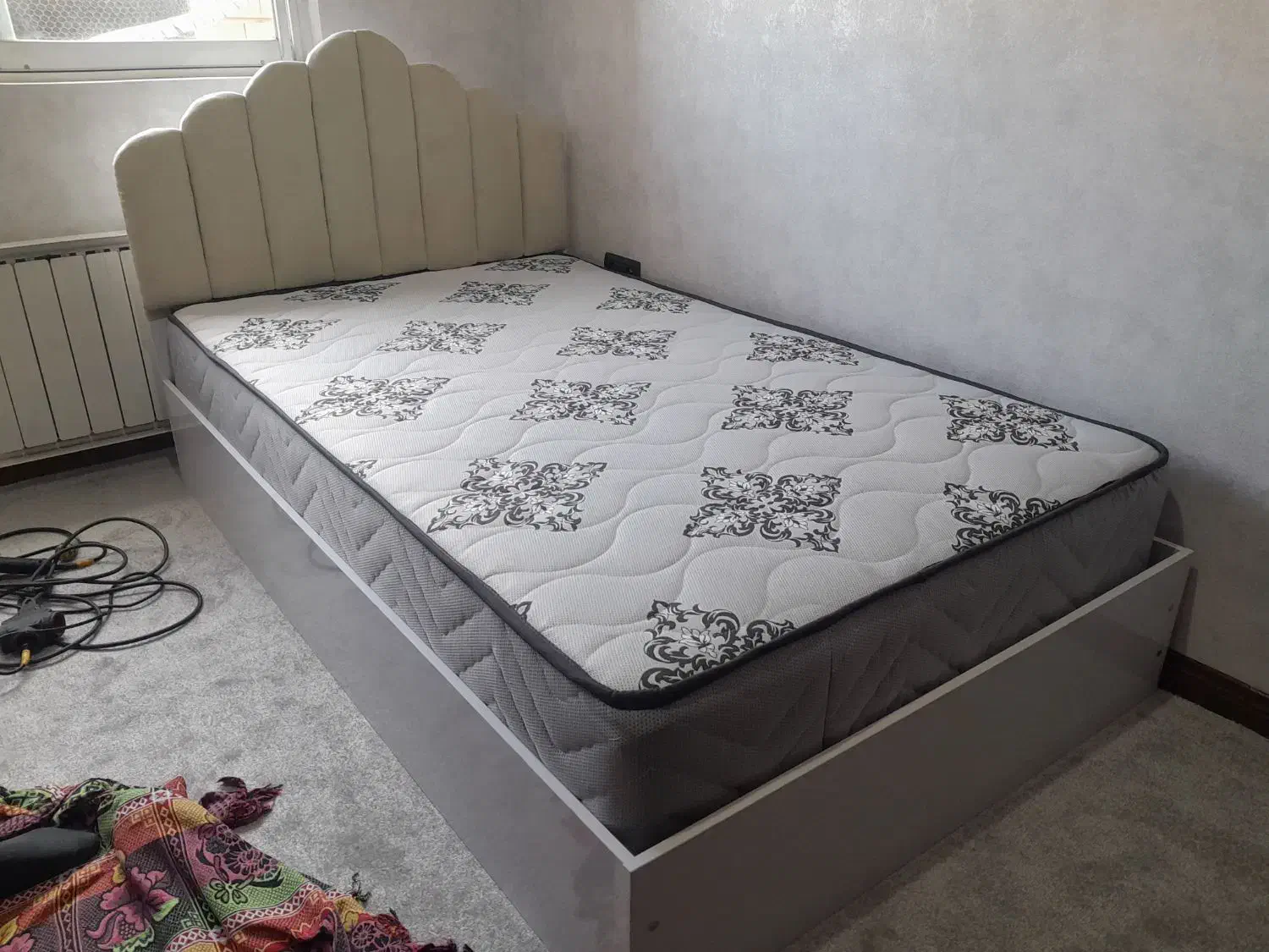 تولیدی تخت خواب درجه یک|تخت و سرویس خواب|ساری, |دیوار