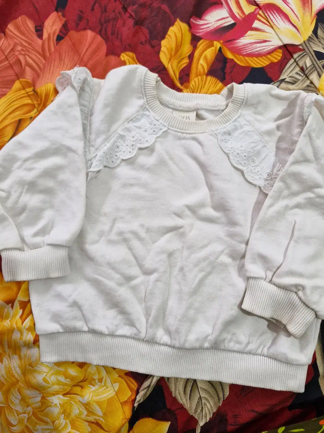 پوشاک و کفش بچه گانه در حد نو|کفش و لباس بچه|بندر انزلی, گمرک|دیوار