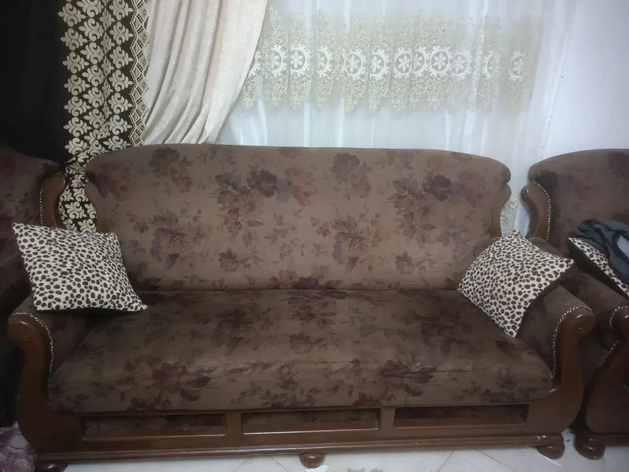 مبل|مبلمان خانگی و میز عسلی|رشت, چله خانه|دیوار