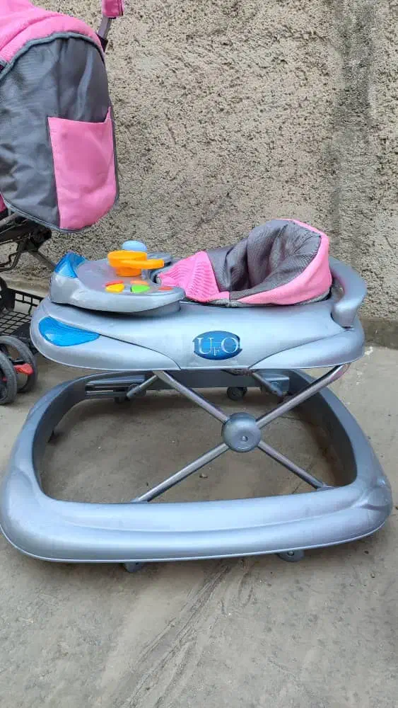 لوازم کودک|کالسکه و لوازم جانبی|مشهد, سرافرازان|دیوار