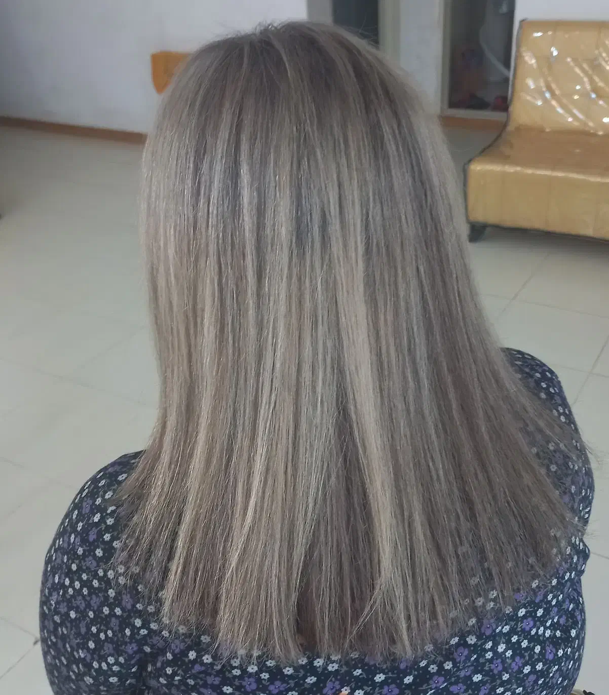 رنگ مو تخصصی بالیاژ،آمبره،هایلایت با قیمت مناسب|خدمات آرایشگری و زیبایی|قزوین, |دیوار