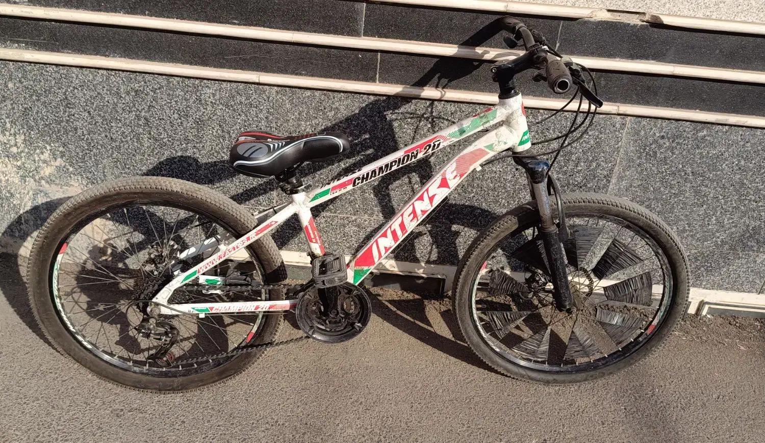 دوچرخه 24 اینچ INTENSE اصل و سالم و آماده استفاده|دوچرخه، اسکیت، اسکوتر|ساوه, |دیوار