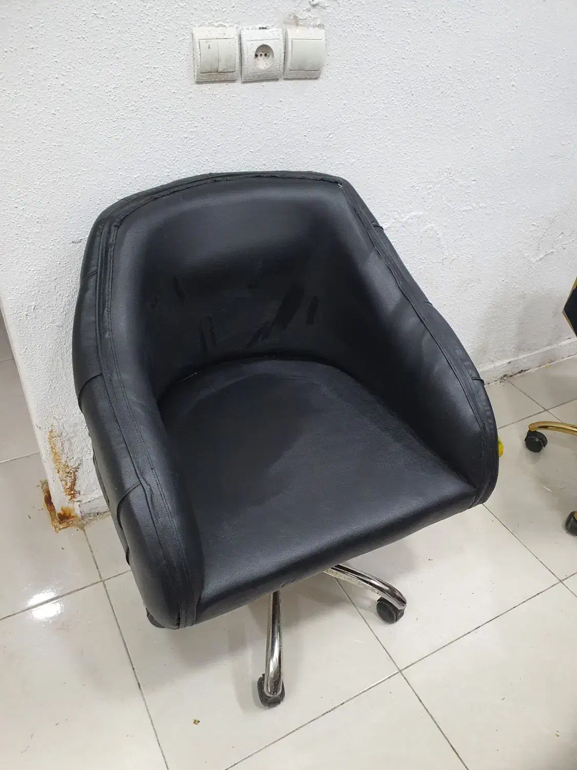 صندلی|آرایشگاه و سالن‌های زیبایی|بندر ماهشهر, |دیوار