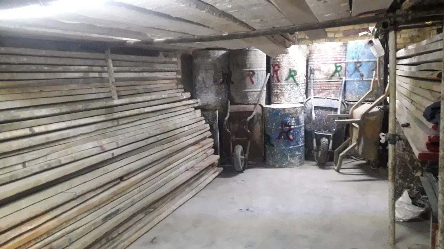 اجاره تخته بنایی وبشکه فرغون ودیگرلوازم...|خدمات پیشه و مهارت|مشهد, طلاب|دیوار