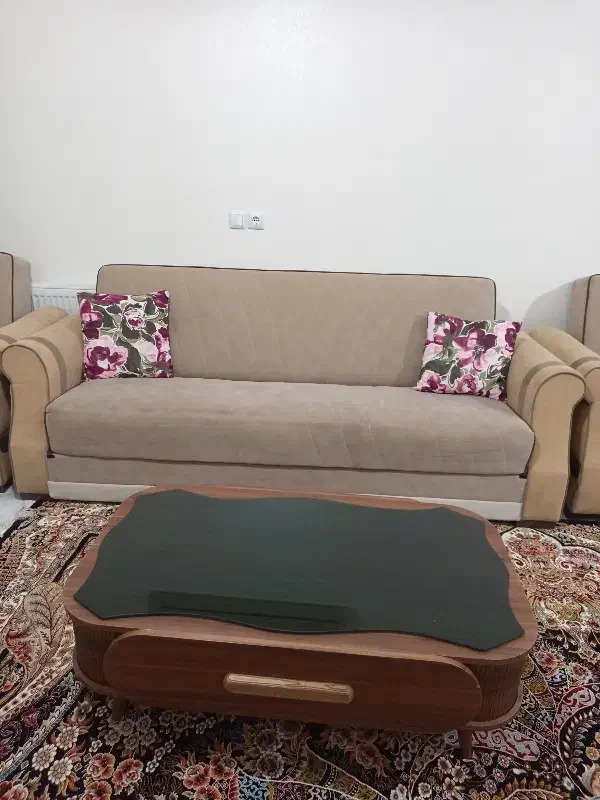 مبل راحتی  تخت شو|مبلمان خانگی و میز عسلی|شاهین‌شهر, فدک|دیوار