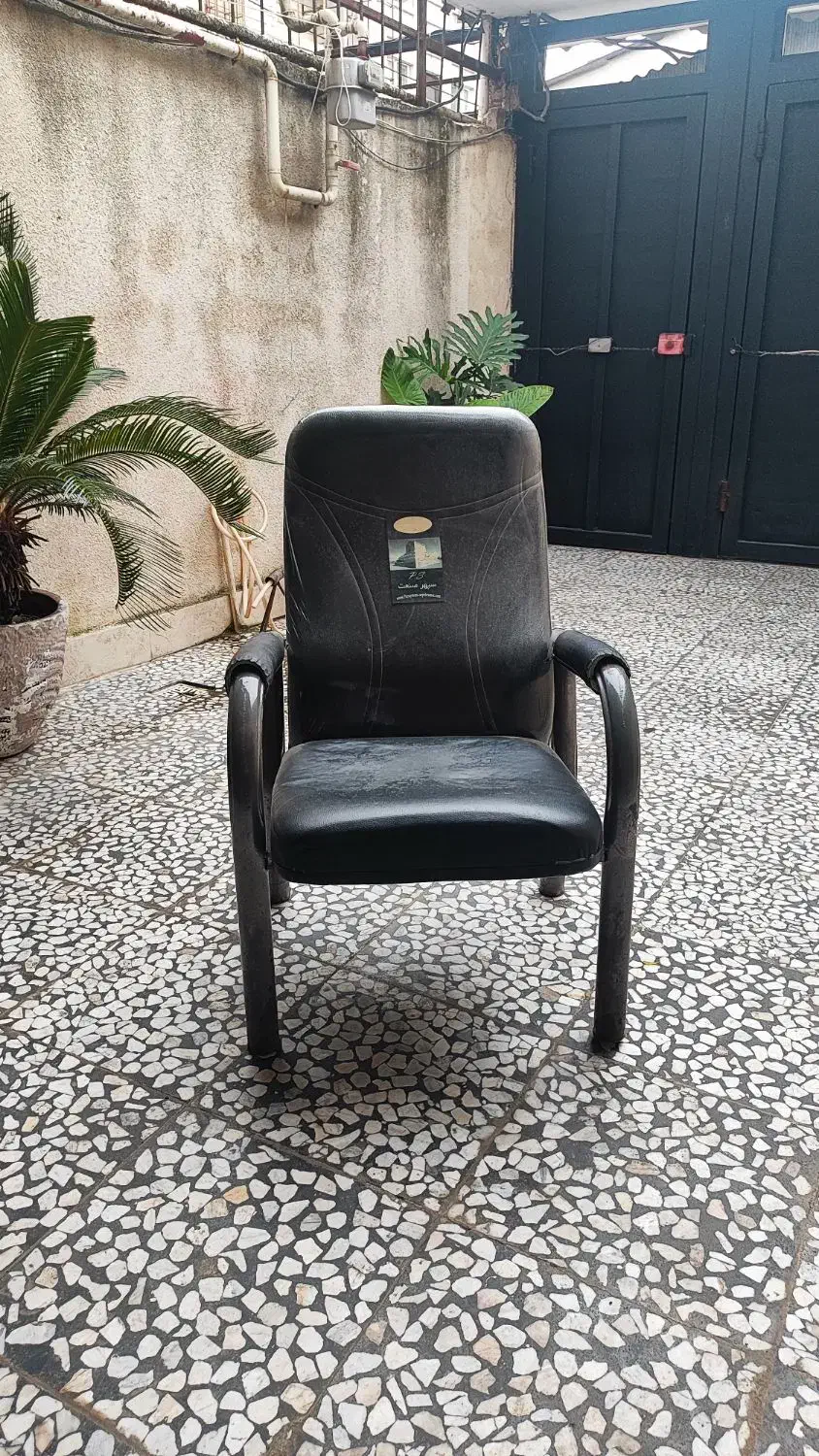 صندلی چرمی مناسب املاک|صندلی و نیمکت|لاهیجان, کوی زمانی|دیوار