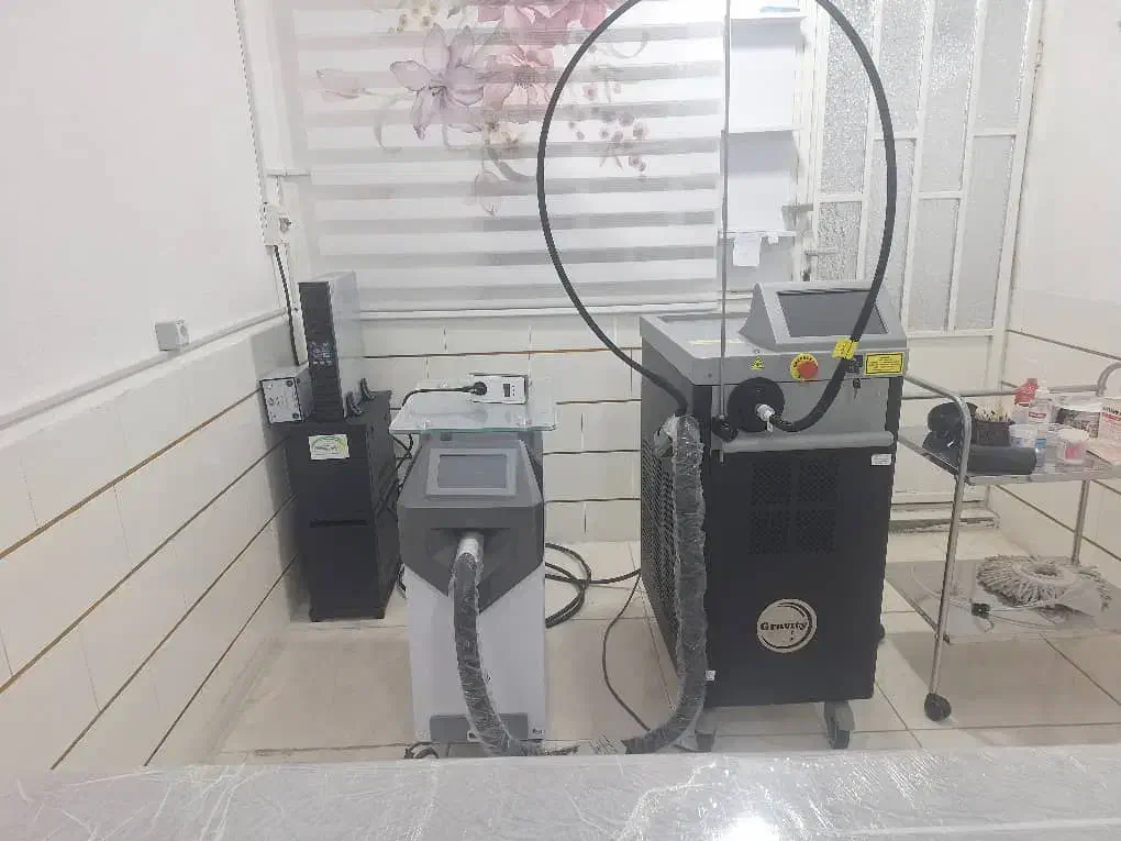 یو پی اس UPS اختصاصی لیزر گراویتی و شبکه|قطعات و لوازم جانبی رایانه|کرج, مصباح|دیوار