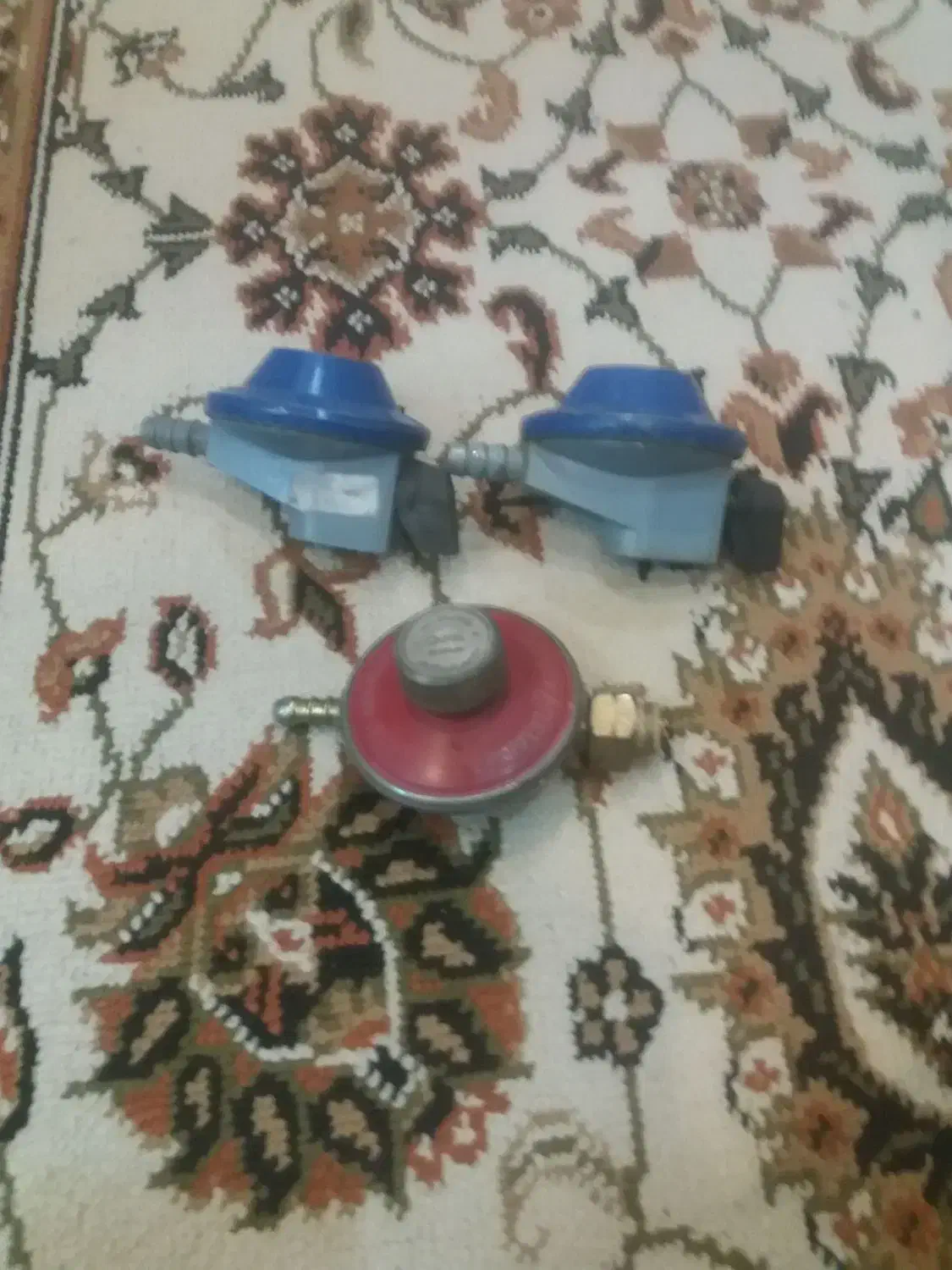 چندعدد ریگلاتور وفشارقوی|آبگرمکن، پکیج، شوفاژ|برخوار, |دیوار