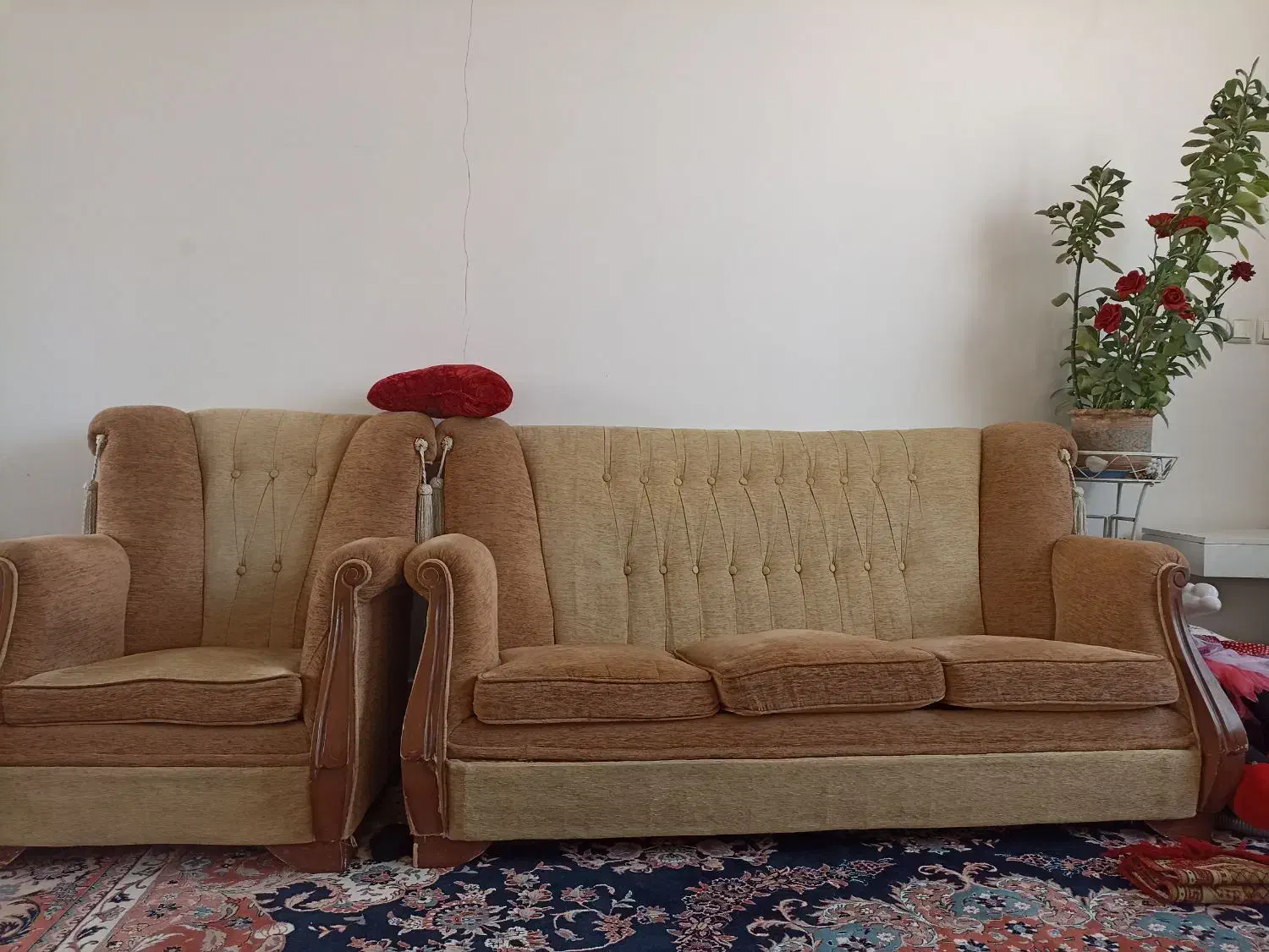 مبل هفت|مبلمان خانگی و میز عسلی|قم, باغ شریفی|دیوار