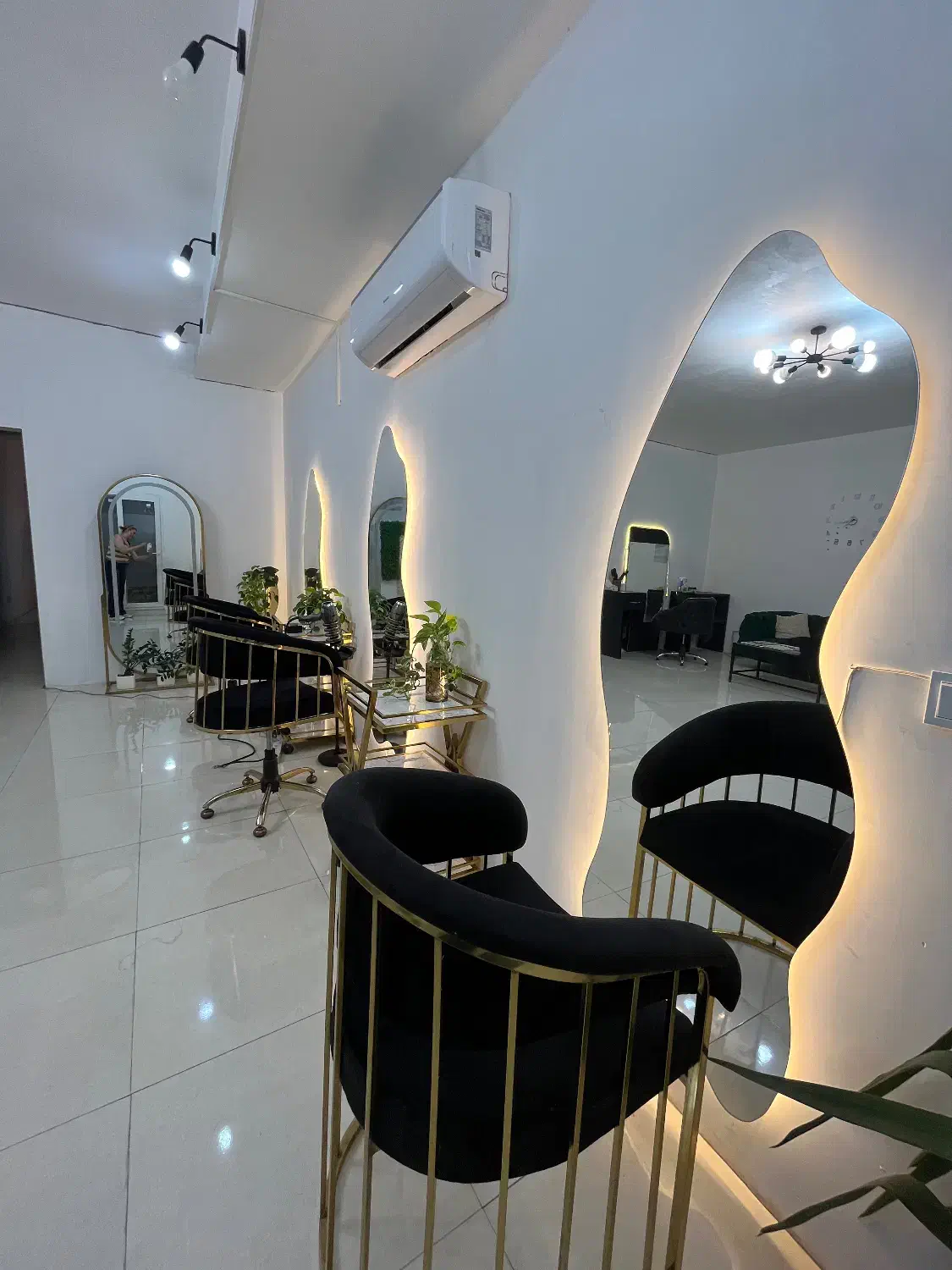 اجاره صندلی در لاین زیبایی بانوان|خدمات آرایشگری و زیبایی|قائمشهر, |دیوار