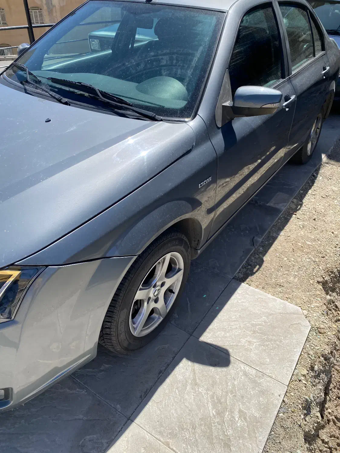 دنا|خودرو سواری و وانت|دماوند, گیلاوند|دیوار