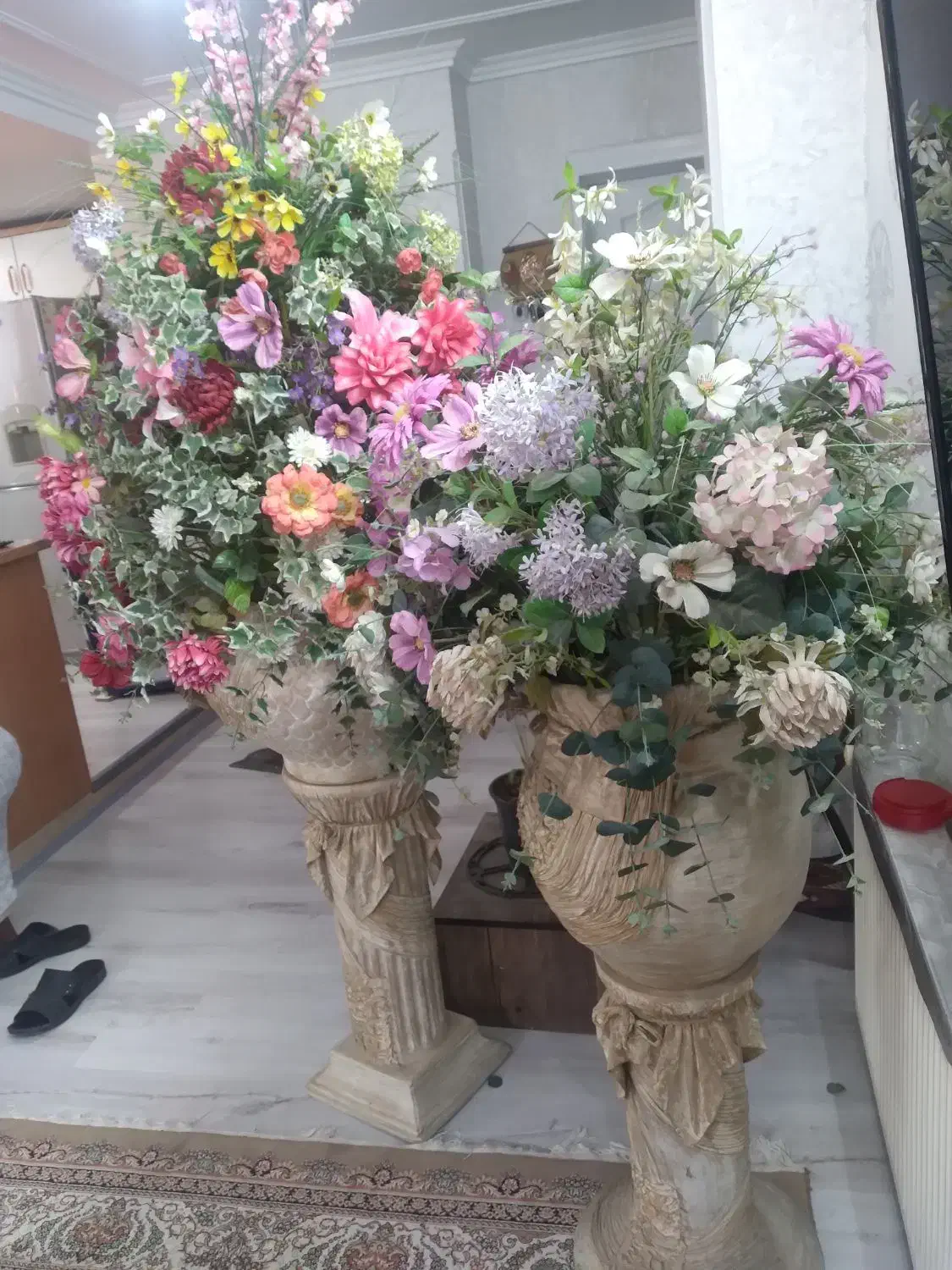 گل مصنوعی با گلدان|گل مصنوعی|تهران, آبشار تهران (دریاچه)|دیوار