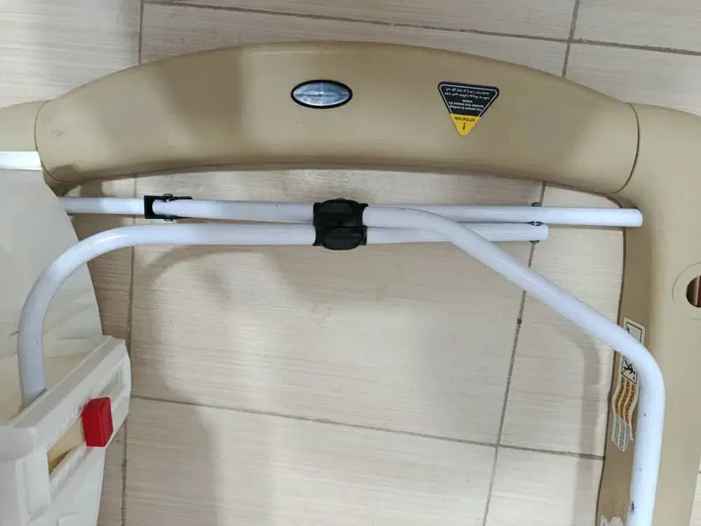 روروئک و کریر در حد برند دلیجان|اسباب و اثاث بچه|رشت, معلولین|دیوار