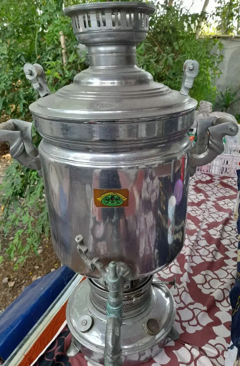 سماور نفتی قدیمی|سماور، چای‌ساز، قهوه‌ساز|آکند, |دیوار