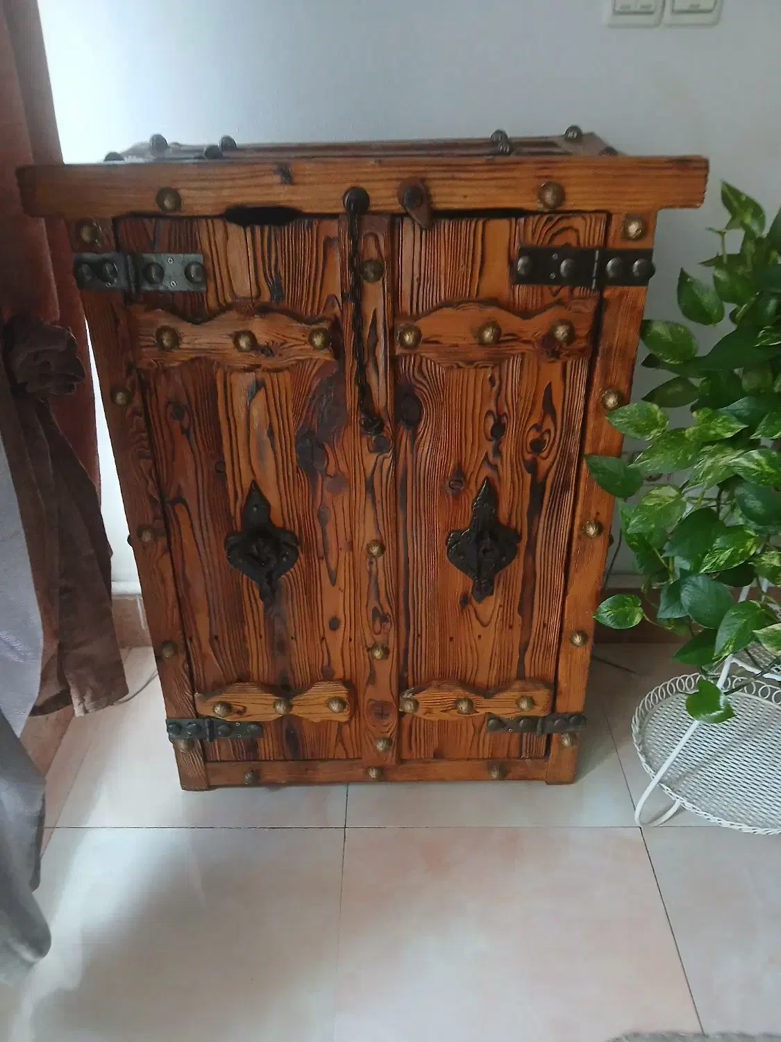 جاکفشی|جاکفشی، کمد، دراور|شهریار, شهریار|دیوار