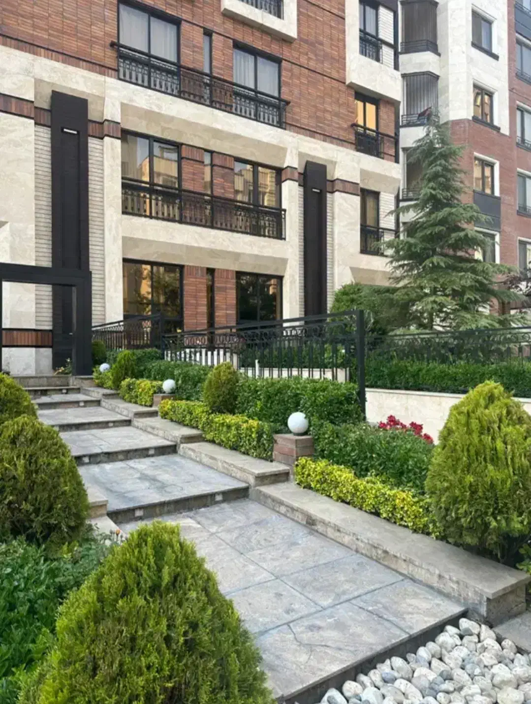 ۱۳۹متر ، ۲پارکینگ / ۹ساله (سرمایه گذاری )|فروش آپارتمان|تهران, سازمان برنامه شمالی|دیوار