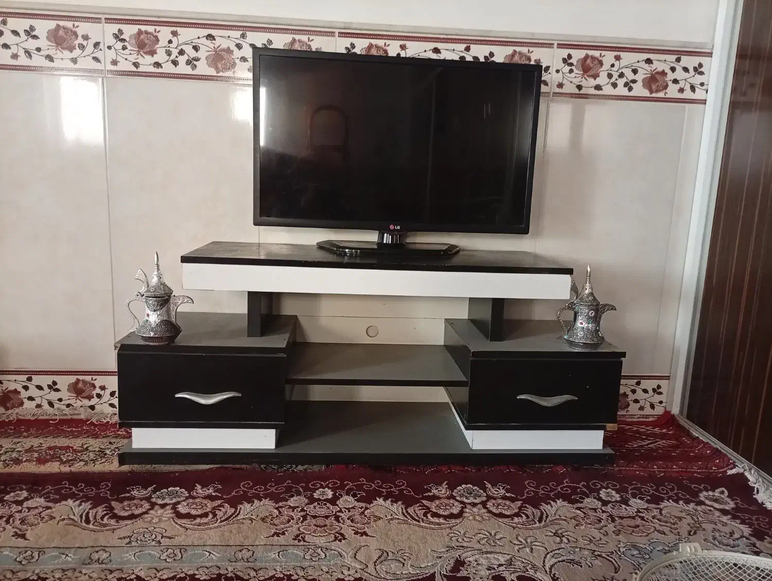 تلویزیون ۳۲اینچ|تلویزیون و پروژکتور|قم, محمد آباد|دیوار