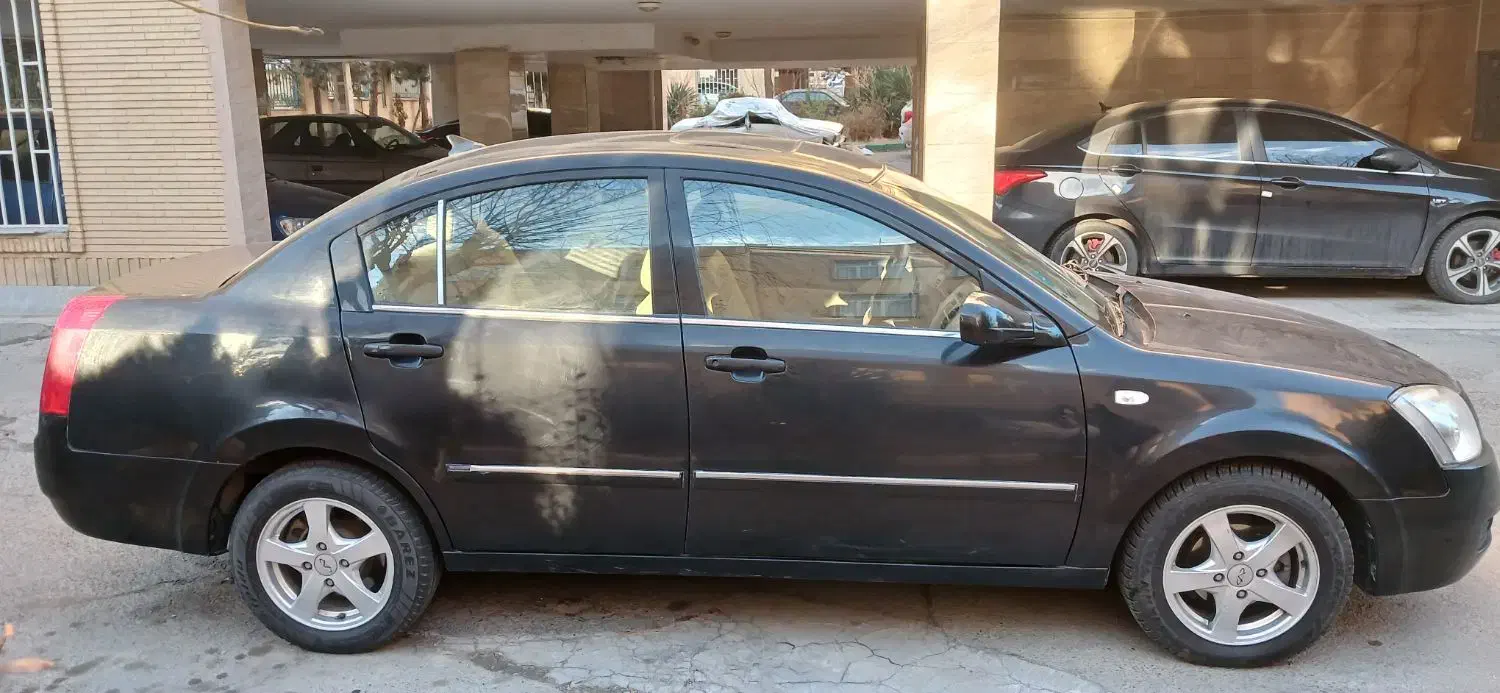 ام وی ام 530|خودرو سواری و وانت|اندیشه, اندیشه فاز ۳|دیوار