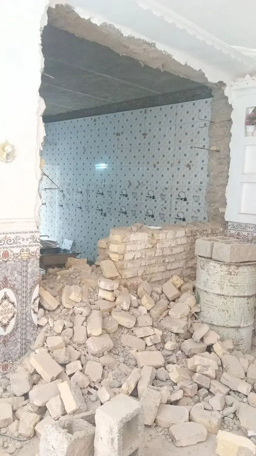 تخریب کاری باپیکور بزرگ وکوچک و جوشکاری درزهک|خدمات پیشه و مهارت|زهک, |دیوار