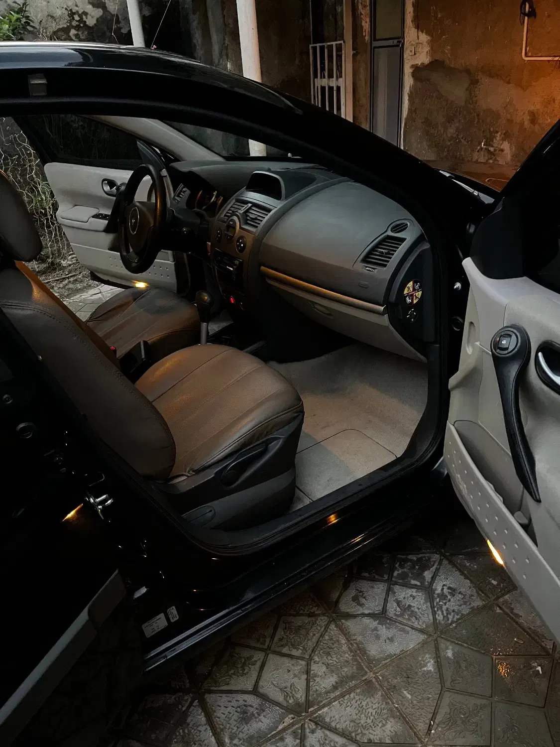 رنو مگان 2000 اتومات مدل ۹۱ فول|خودرو سواری و وانت|قرچک, مهدیه|دیوار