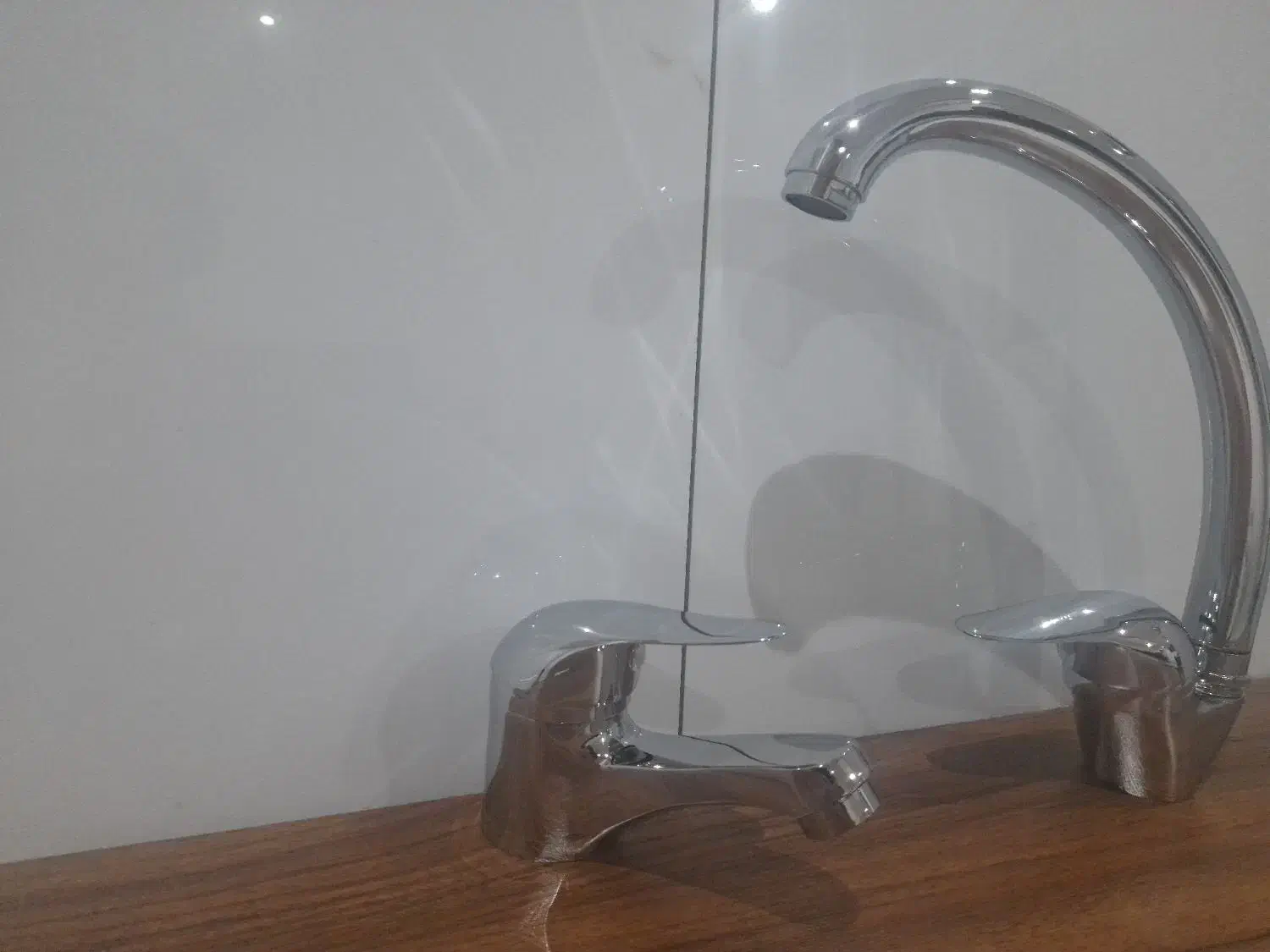 شیر آلات نو فروش ویژه|لوازم سرویس بهداشتی|رشت, آزادگان|دیوار