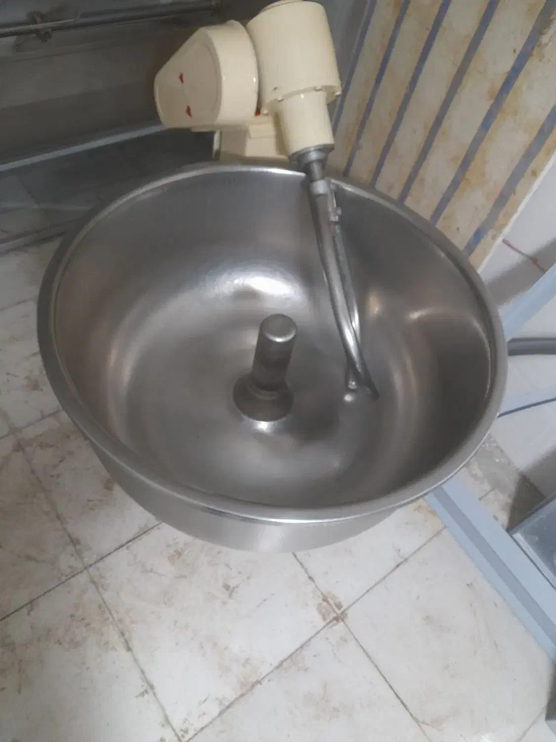 خمیرگیر سه کیسه با میز کار بربری|ماشینآلات صنعتی|چهارباغ, |دیوار