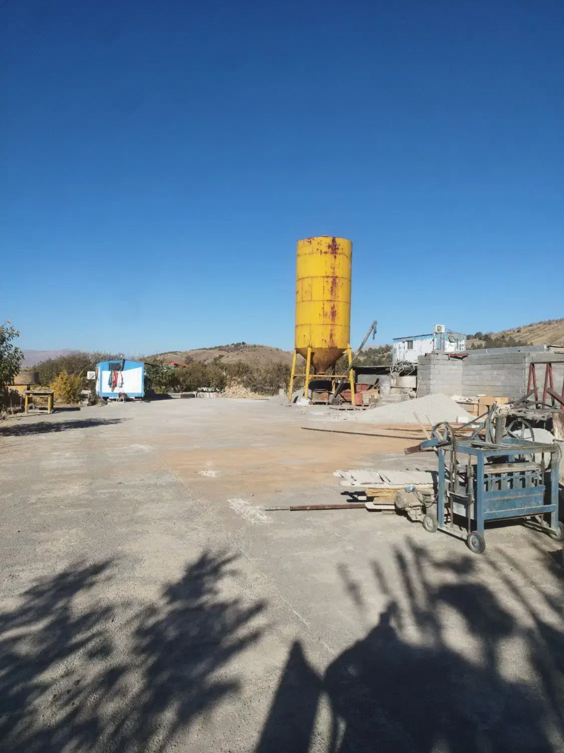 اجاره زمین جهت بلوک زنی|اجارهٔ دفتر صنعتی، کشاورزی، تجاری|سنندج, |دیوار