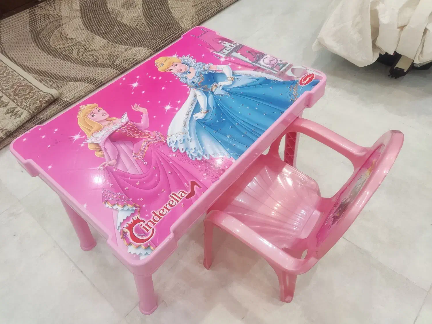 میز تحریر (کودک)|میز تحریر و کامپیوتر|بروجرد, |دیوار