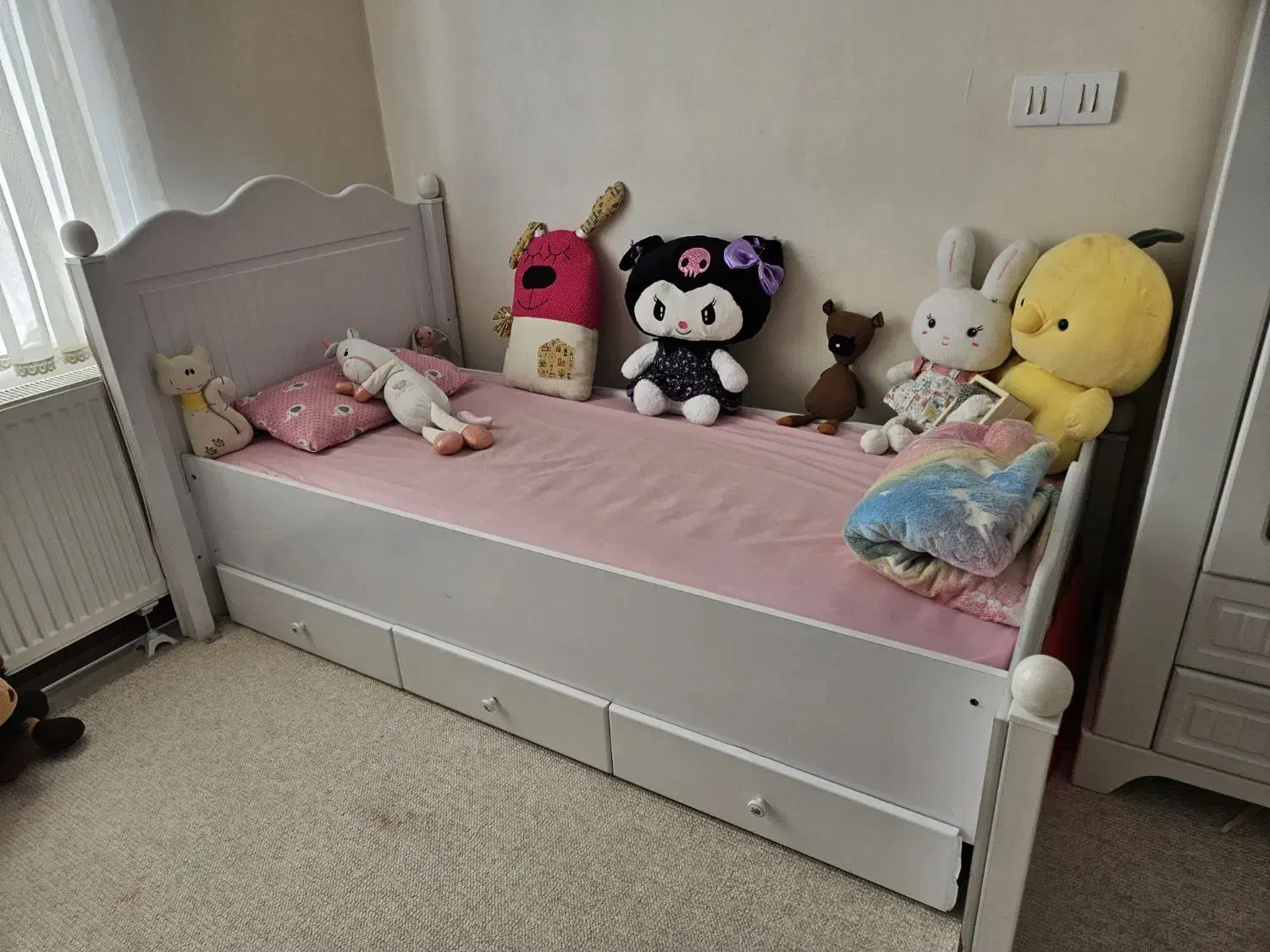 تخت|تخت و سرویس خواب|پردیس, فاز ۴|دیوار