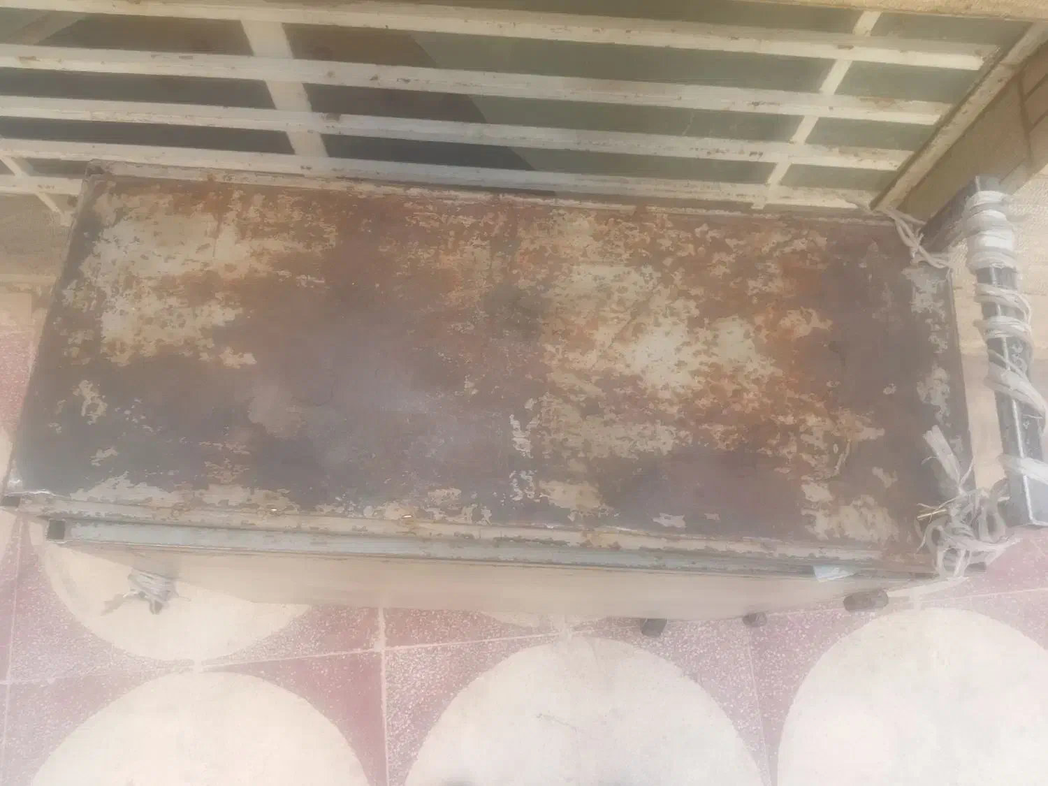 قفسه فلزی درب دار|کتابخانه، شلف، قفسههای دیواری|شیراز, سیاه سنگ|دیوار