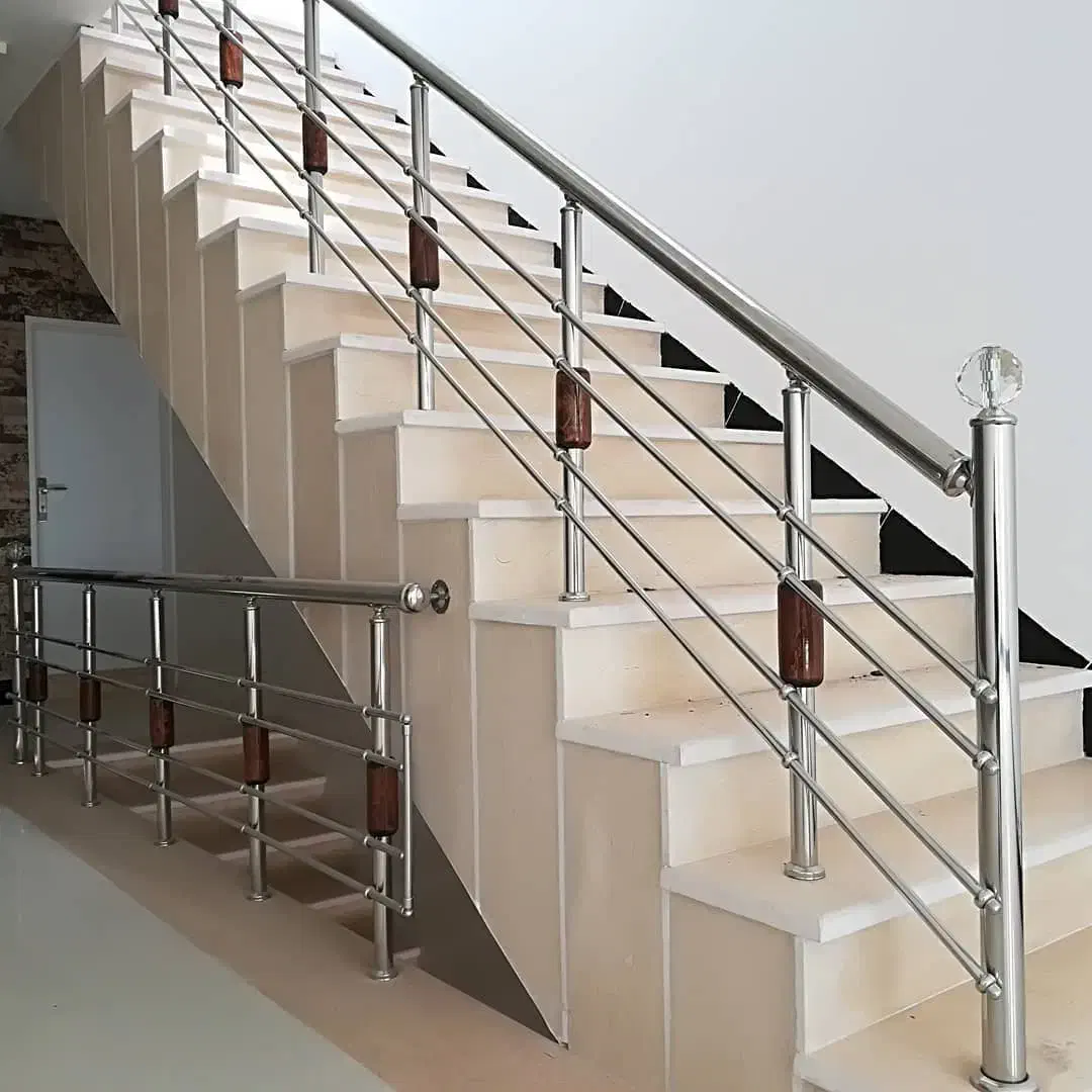 کارخانه نرده استیل  (( از دم چک))|خدمات پیشه و مهارت|کاشان, فاز ۲ ناجی آباد|دیوار