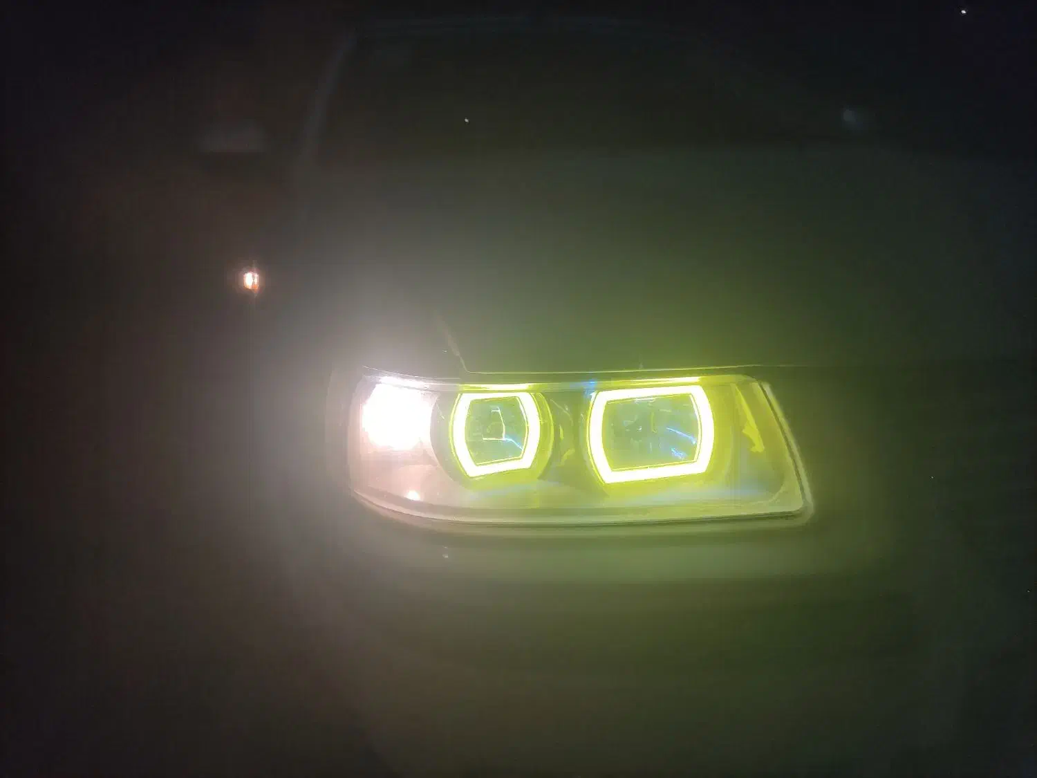 کاسه چراغ اسپرت سمند|قطعات یدکی و لوازم جانبی|شاهین‌شهر, سعدی جنوبی|دیوار