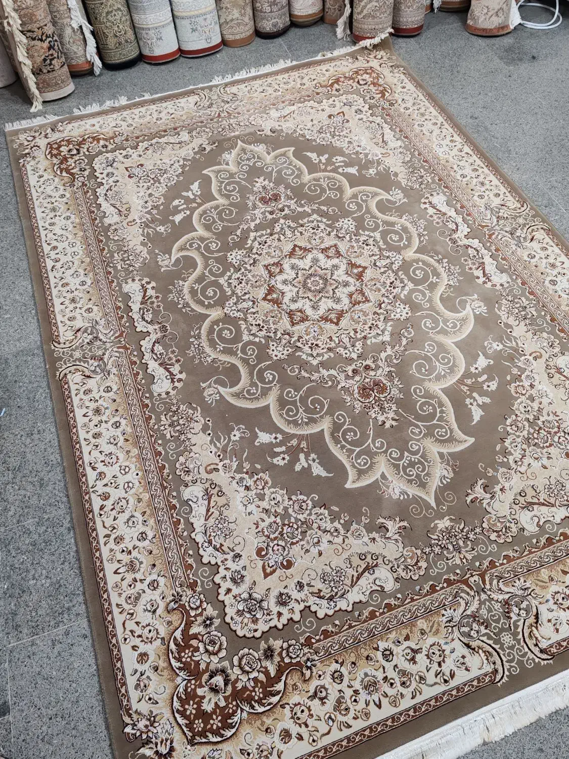 3تخته فرش 9متری مروارید گردویی  گل برجسته|فرش|قم, نیروگاه|دیوار