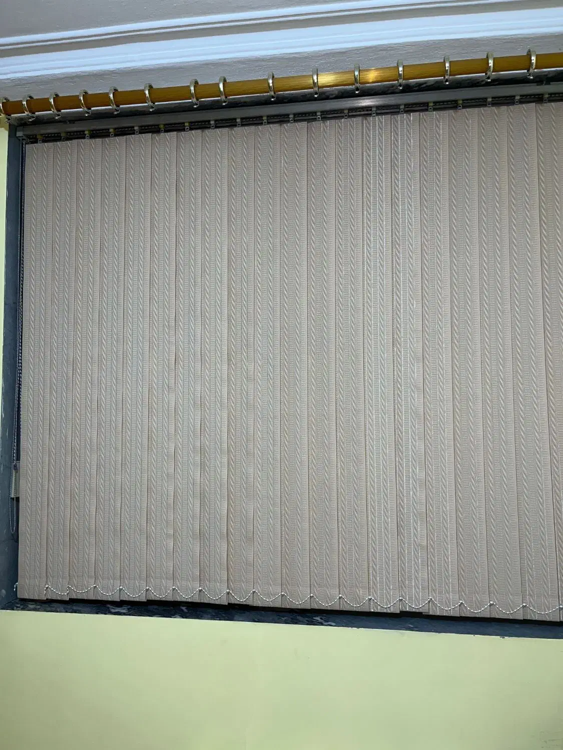 ۲ عدد پرده لوردراپه کرکره ای عمودی با میله|پرده، رانر، رومیزی|بندر انزلی, آذربایجان|دیوار