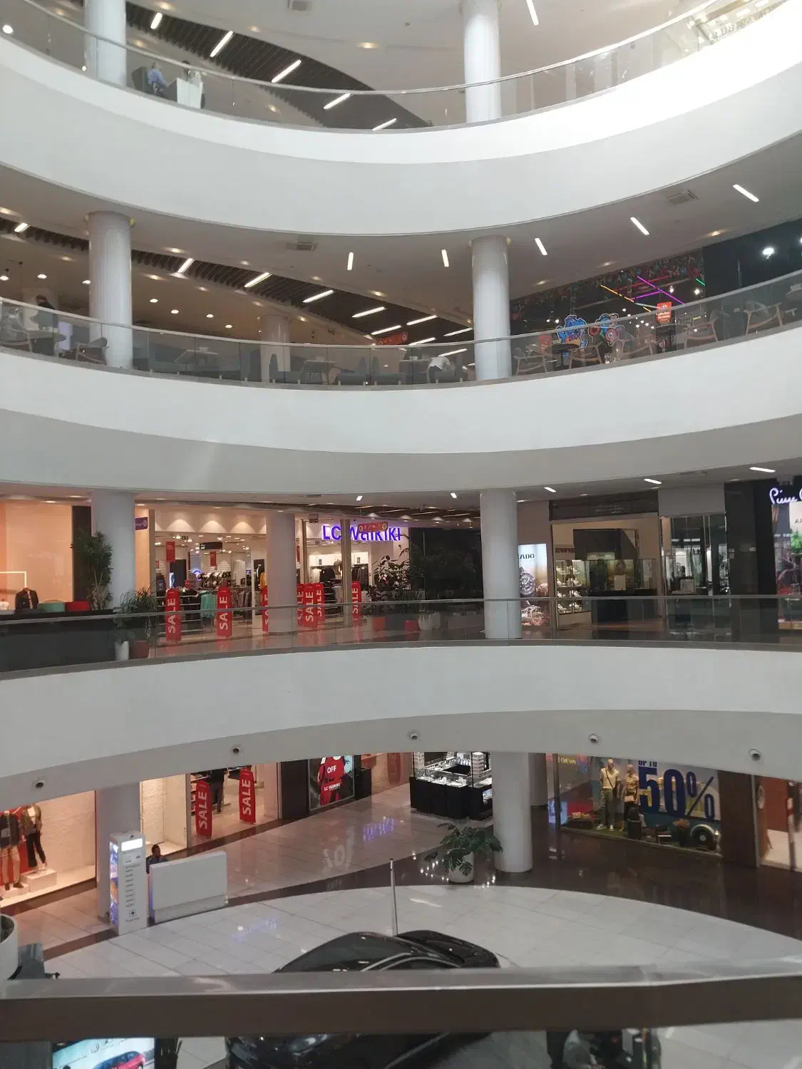 ۴۲متر مغازه اطلس مال نیاوران/مناسب همه مشاغل|اجارهٔ مغازه و غرفه|تهران, نیاوران|دیوار