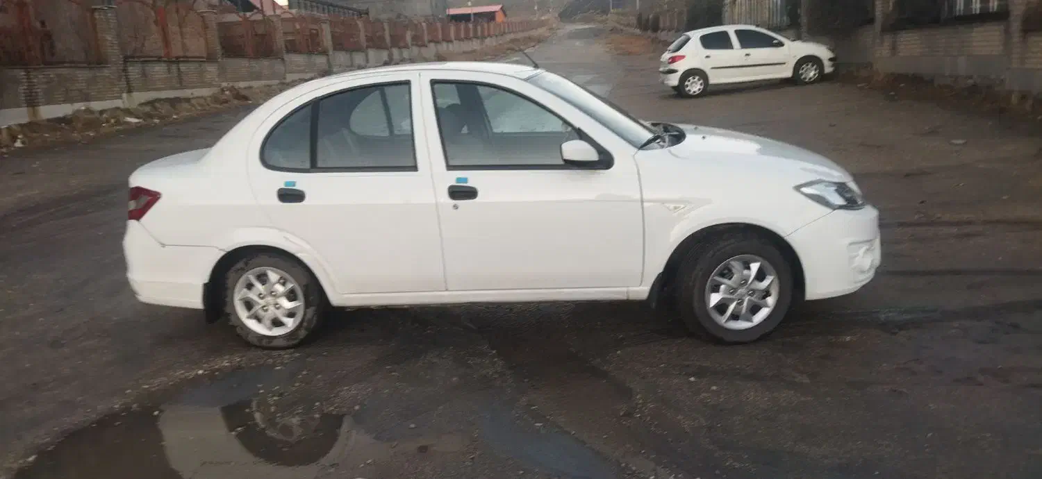 ساینا مدل98|خودرو سواری و وانت|ملایر, |دیوار