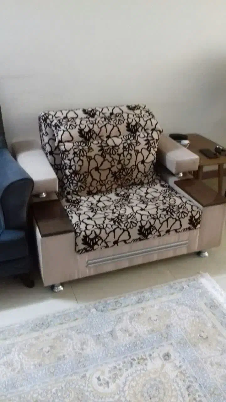 مبل تختخوابشو|مبلمان خانگی و میز عسلی|قم, زنبیل آباد|دیوار