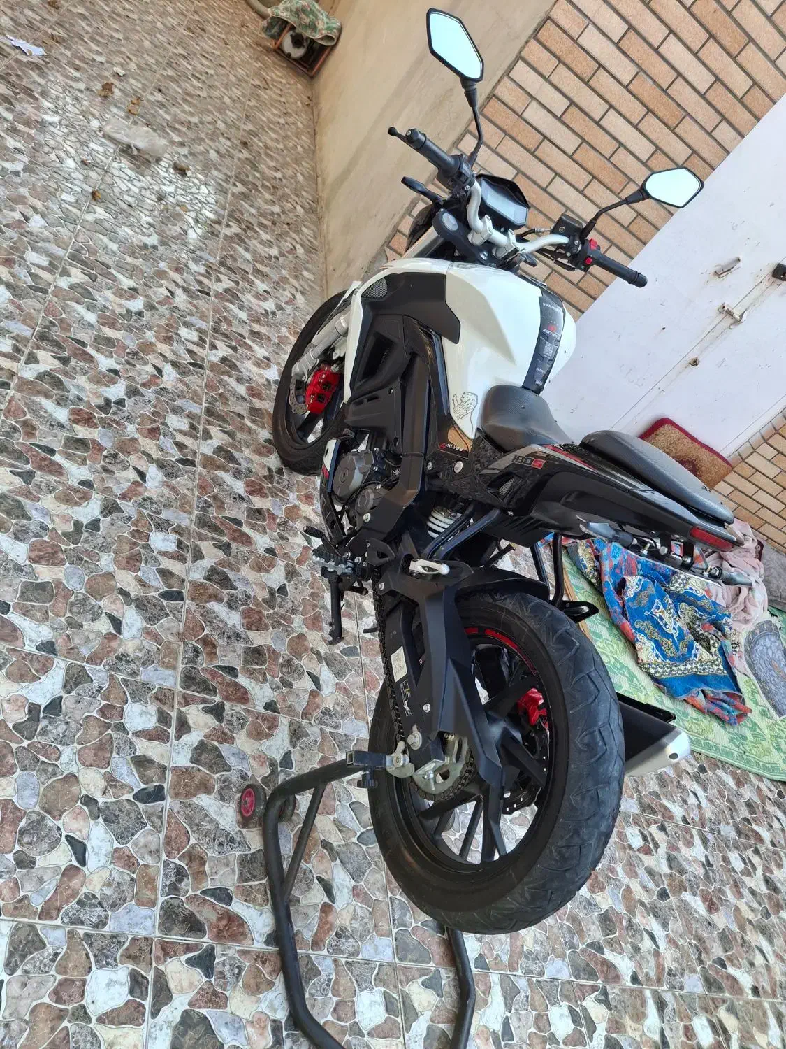 موتور  بنلی 180s|موتورسیکلت|بلوک, |دیوار