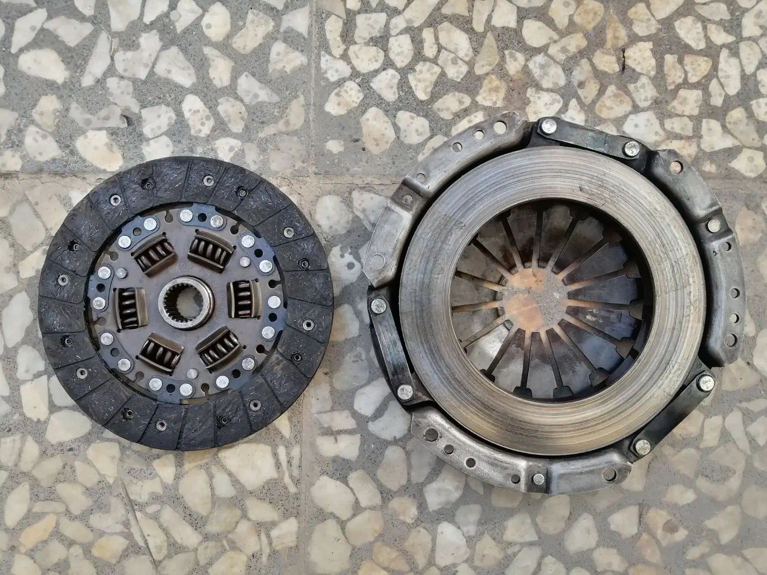 استوک، اوراقی، سرسیلندر، صفحه کلاچ، لاستیک|قطعات یدکی و لوازم جانبی|اصفهان, شهرک کوثر|دیوار