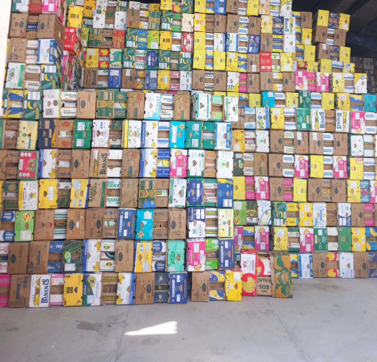 کارتن موزی در حد نو (تمیز و منگنه شده)|عمدهفروشی|ورامین, ورامین|دیوار