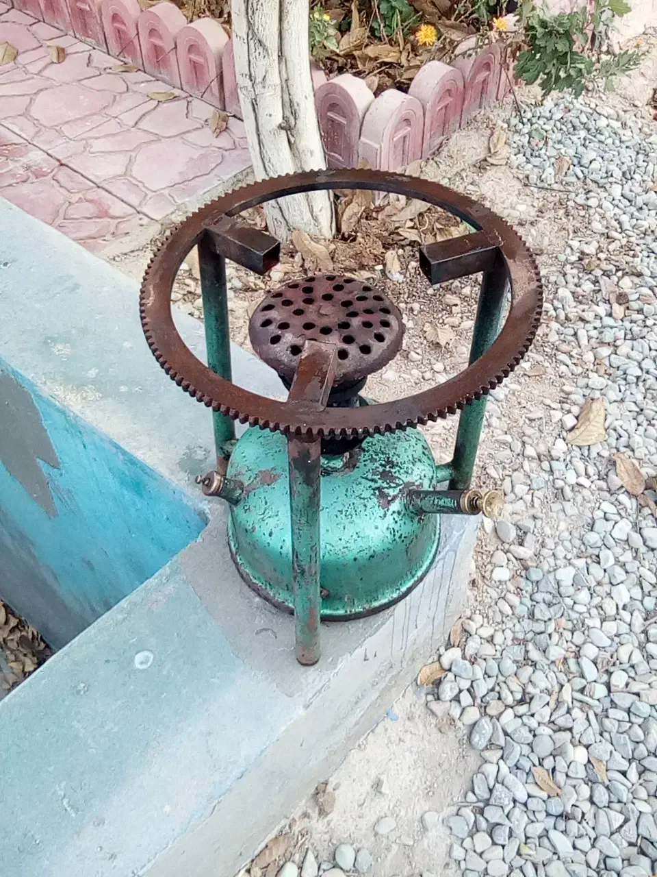 اجاق نفتی قدیمی|کلکسیون اشیاء عتیقه|شهریار, شهریار|دیوار