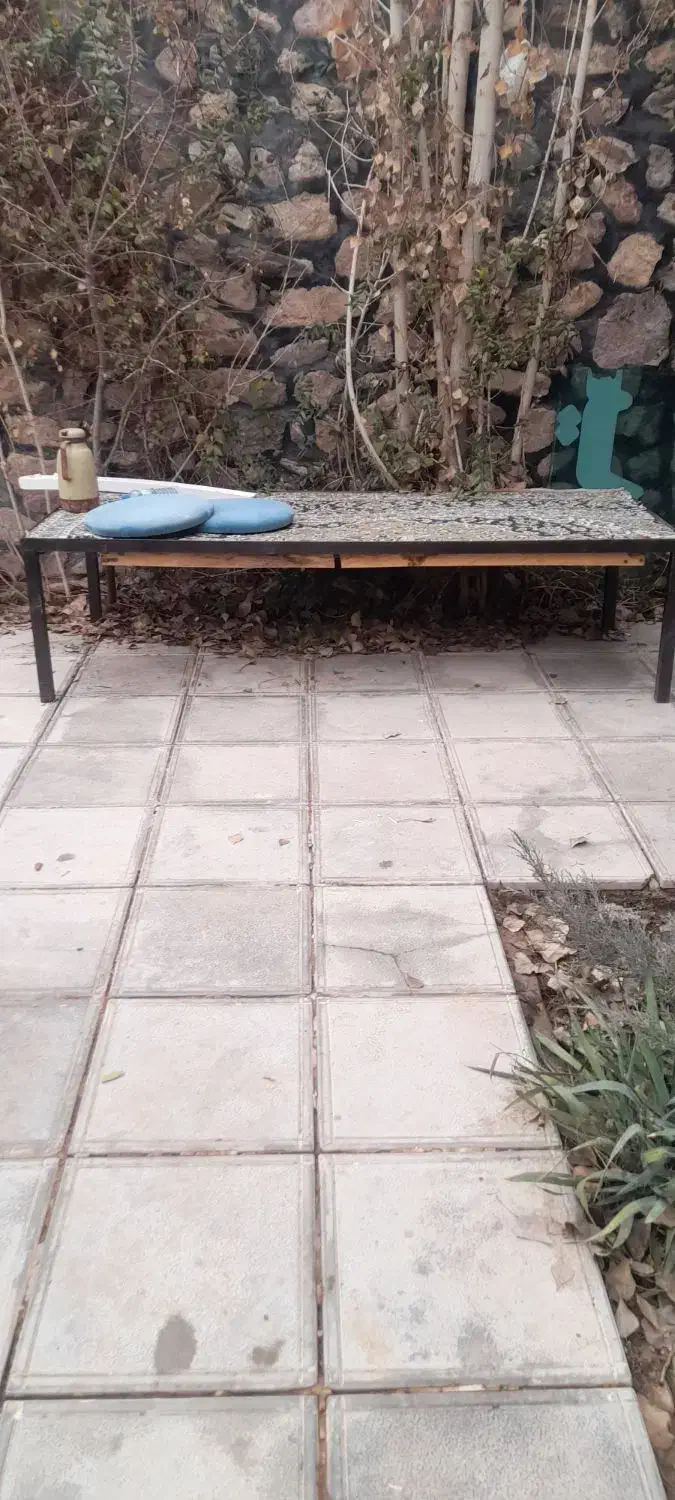 تخت اهنی|صندلی و نیمکت|هشتگرد, شهرک فرهنگیان|دیوار