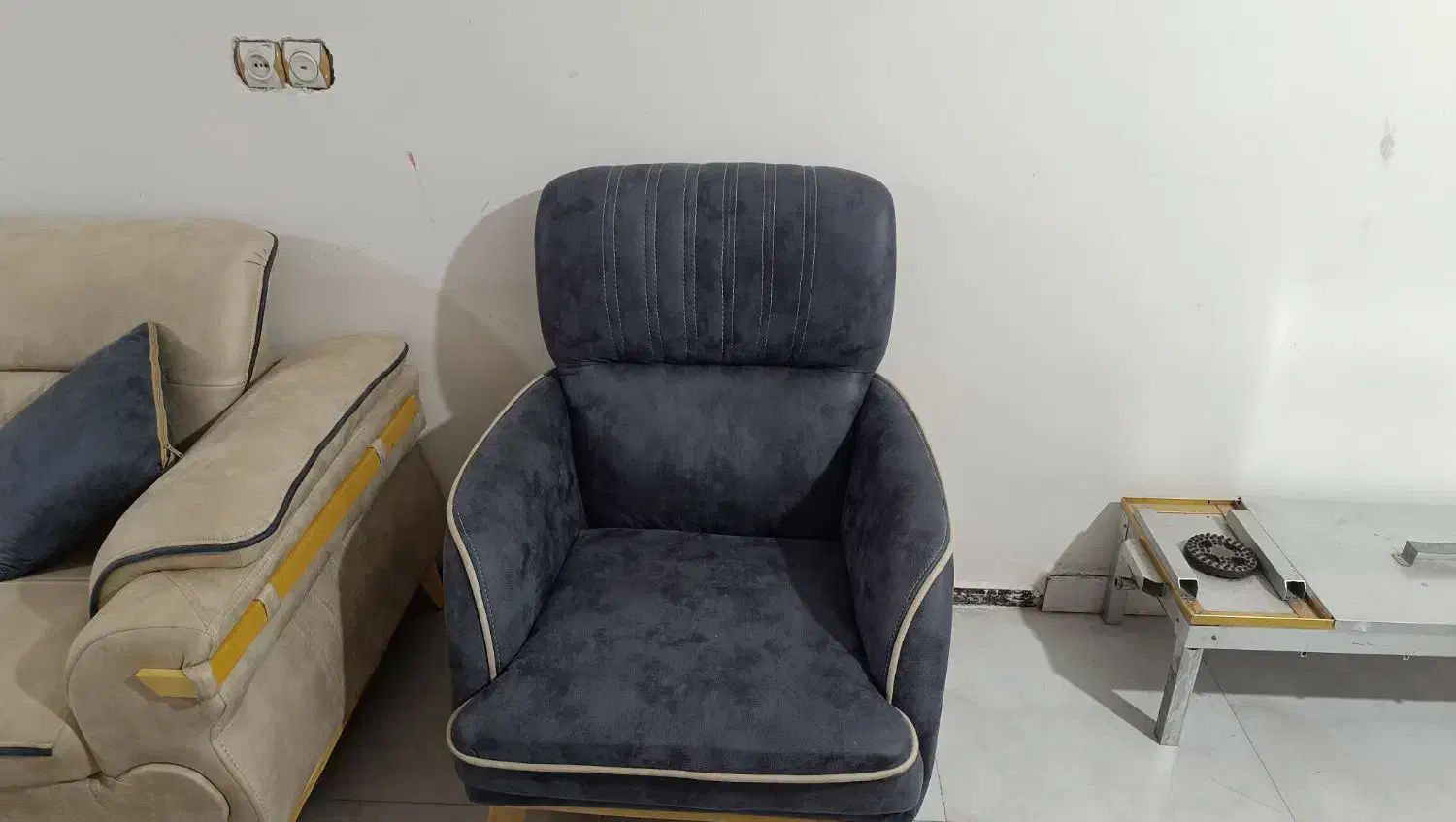 میل راحتی|مبلمان خانگی و میز عسلی|اهواز, کمپلو جنوبی|دیوار